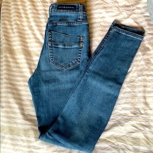Rock & Republic Kashmiere Jeans